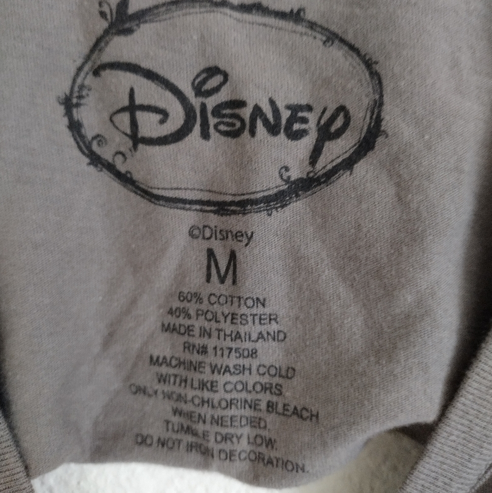 Disney Grey Snow White Fairest of Them All Distressed Back Muscle Tee Medium - Picture 2 of 4